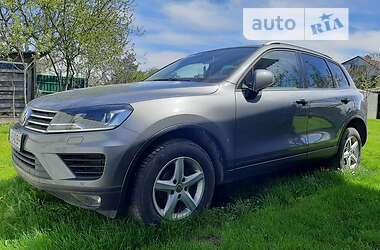 Внедорожник / Кроссовер Volkswagen Touareg 2016 в Киеве