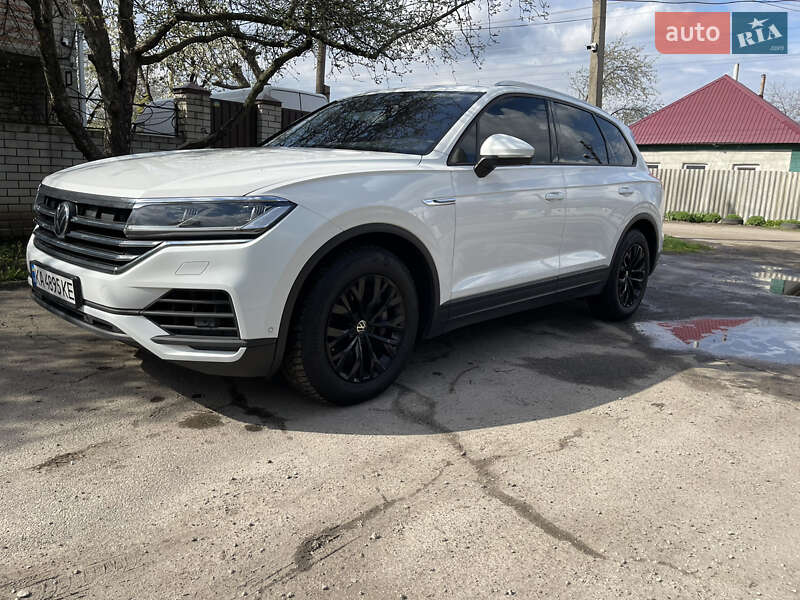 Внедорожник / Кроссовер Volkswagen Touareg 2020 в Харькове