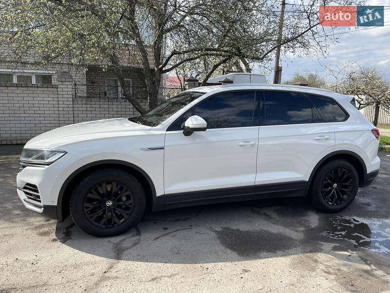 Внедорожник / Кроссовер Volkswagen Touareg 2020 в Харькове