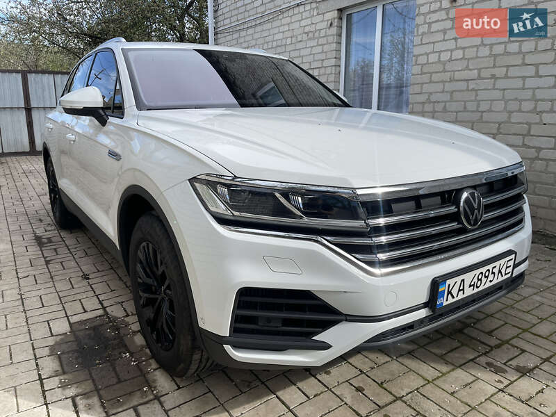 Внедорожник / Кроссовер Volkswagen Touareg 2020 в Харькове