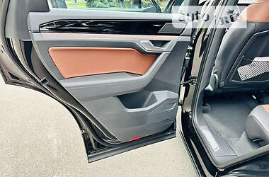 Позашляховик / Кросовер Volkswagen Touareg 2023 в 