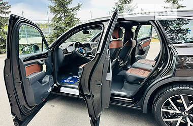 Позашляховик / Кросовер Volkswagen Touareg 2023 в 