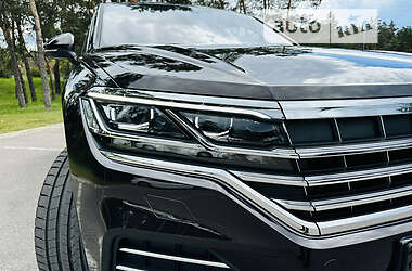 Позашляховик / Кросовер Volkswagen Touareg 2023 в 
