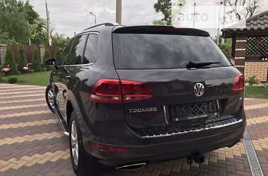 Внедорожник / Кроссовер Volkswagen Touareg 2013 в Киеве