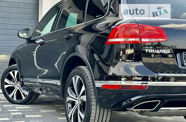 Позашляховик / Кросовер Volkswagen Touareg 2016 в 