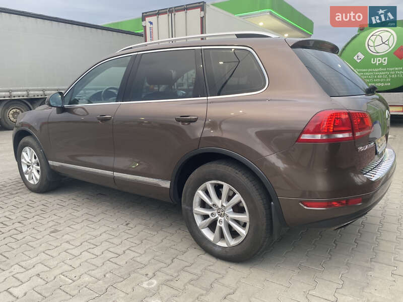 Позашляховик / Кросовер Volkswagen Touareg 2013 в Мукачевому