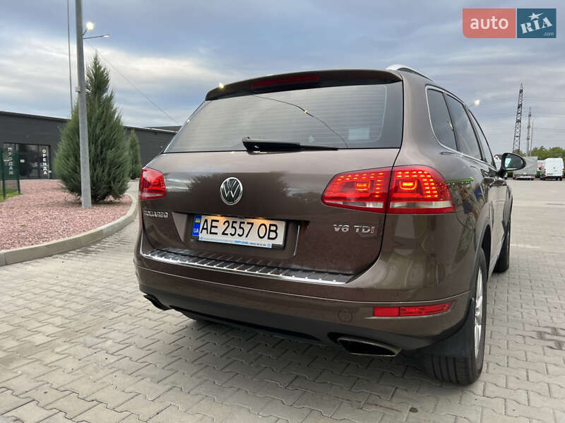 Позашляховик / Кросовер Volkswagen Touareg 2013 в Мукачевому