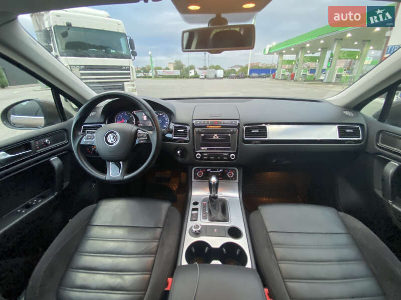 Позашляховик / Кросовер Volkswagen Touareg 2013 в Мукачевому