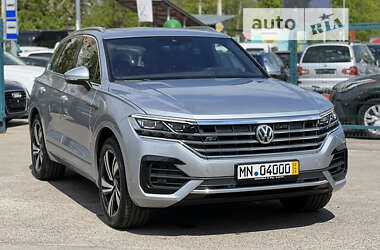 Позашляховик / Кросовер Volkswagen Touareg 2019 в Рівному