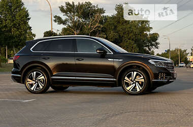 Внедорожник / Кроссовер Volkswagen Touareg 2020 в 