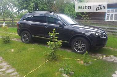 Позашляховик / Кросовер Volkswagen Touareg 2012 в 
