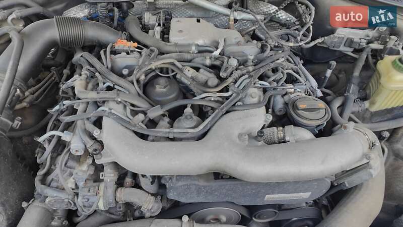 Внедорожник / Кроссовер Volkswagen Touareg 2012 в Ивано-Франковске
