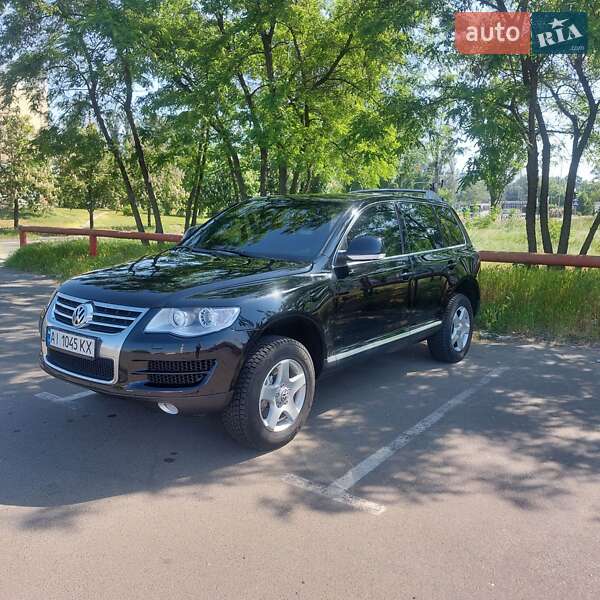Позашляховик / Кросовер Volkswagen Touareg 2008 в Києві