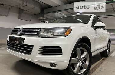 Позашляховик / Кросовер Volkswagen Touareg 2013 в Києві