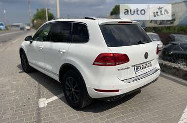 Позашляховик / Кросовер Volkswagen Touareg 2012 в 