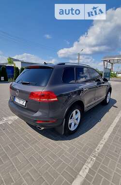 Позашляховик / Кросовер Volkswagen Touareg 2011 в Черкасах