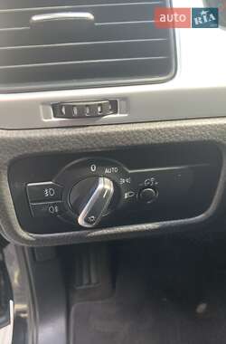 Внедорожник / Кроссовер Volkswagen Touareg 2011 в 