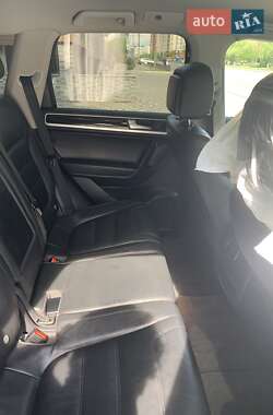 Внедорожник / Кроссовер Volkswagen Touareg 2011 в 