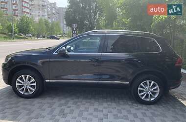 Внедорожник / Кроссовер Volkswagen Touareg 2011 в 