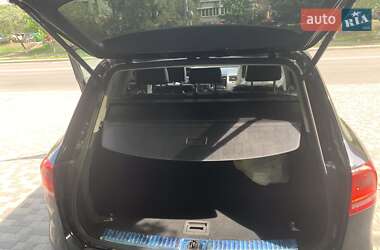 Внедорожник / Кроссовер Volkswagen Touareg 2011 в 