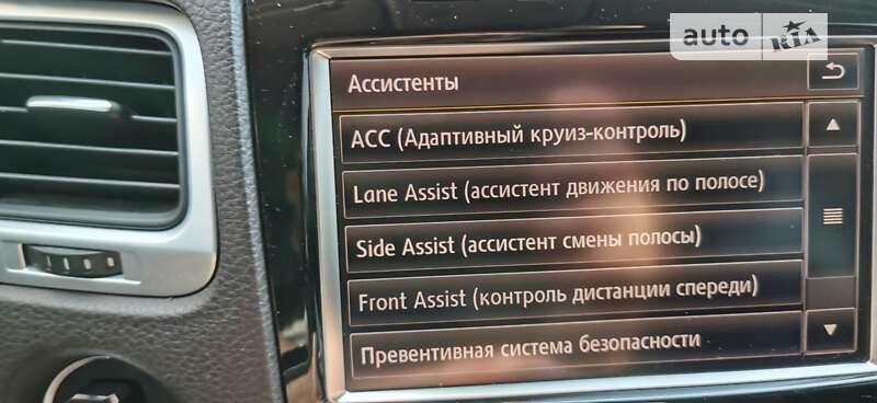 Внедорожник / Кроссовер Volkswagen Touareg 2012 в Днепре