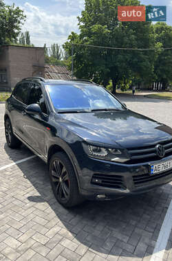 Внедорожник / Кроссовер Volkswagen Touareg 2013 в 