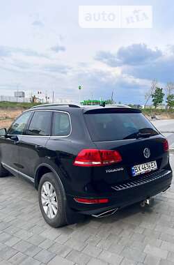 Позашляховик / Кросовер Volkswagen Touareg 2014 в Хмельницькому