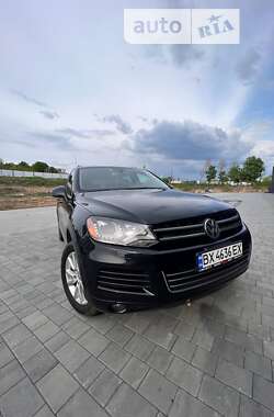 Внедорожник / Кроссовер Volkswagen Touareg 2014 в Хмельницком