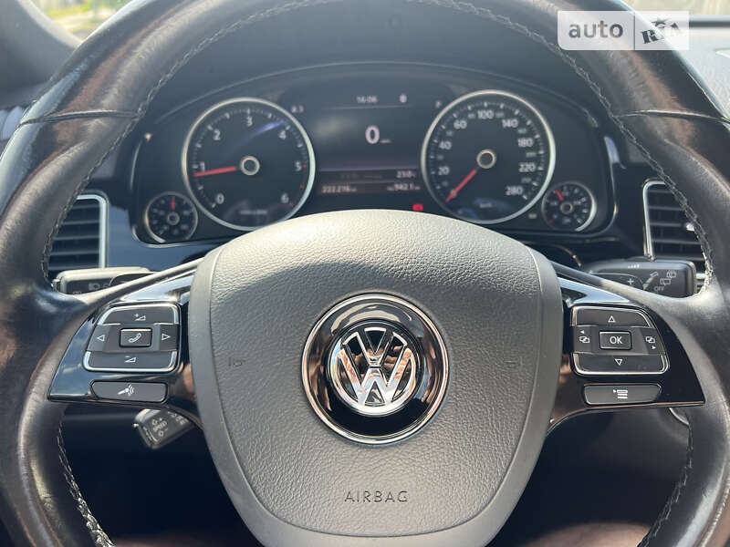 Позашляховик / Кросовер Volkswagen Touareg 2016 в Одесі фото 16 Позашляховик / Кросовер Volkswagen Touareg 2016 в Одесі