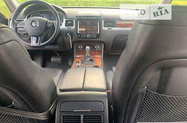 Внедорожник / Кроссовер Volkswagen Touareg 2010 в Луцке