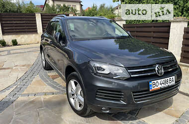 Внедорожник / Кроссовер Volkswagen Touareg 2014 в Тернополе