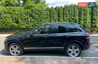 Внедорожник / Кроссовер Volkswagen Touareg 2014 в 