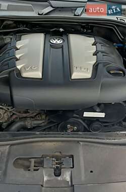 Внедорожник / Кроссовер Volkswagen Touareg 2006 в 