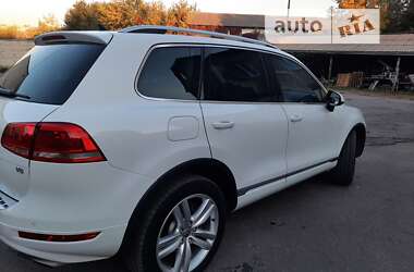 Внедорожник / Кроссовер Volkswagen Touareg 2012 в Умани