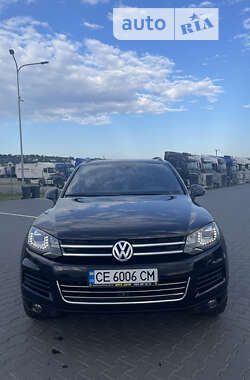 Позашляховик / Кросовер Volkswagen Touareg 2011 в Чернівцях