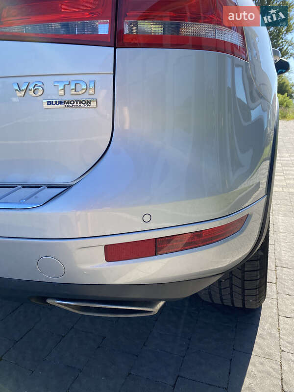 Внедорожник / Кроссовер Volkswagen Touareg 2010 в Тлумаче