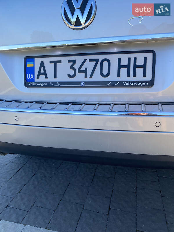 Внедорожник / Кроссовер Volkswagen Touareg 2010 в Тлумаче