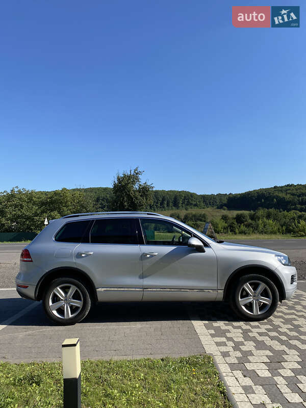 Внедорожник / Кроссовер Volkswagen Touareg 2010 в Тлумаче