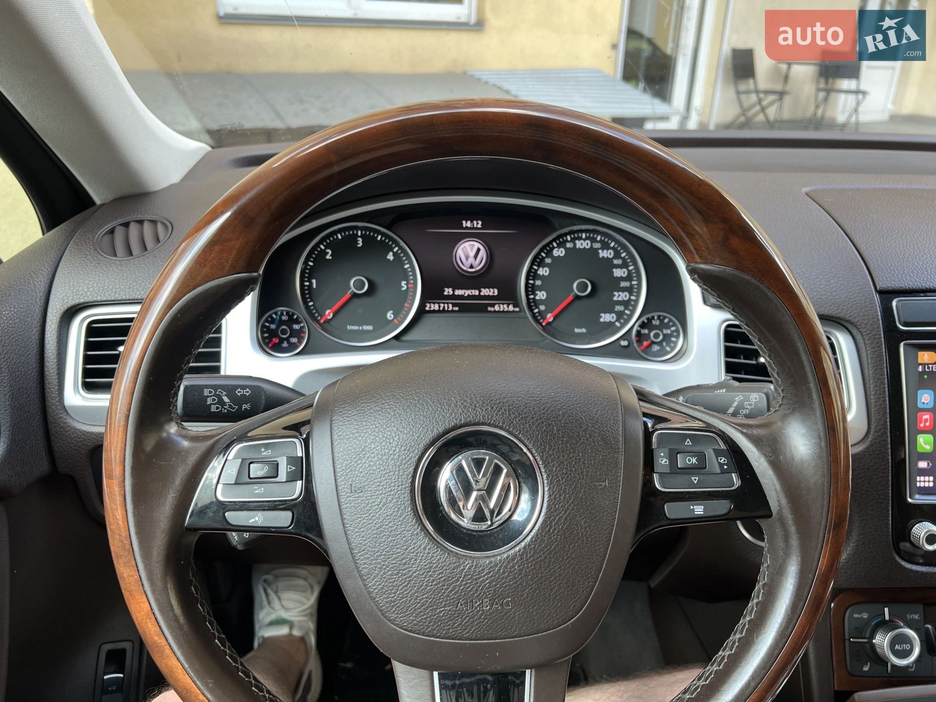 2017 Volkswagen Touareg - мініатюра 5