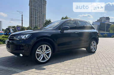 Внедорожник / Кроссовер Volkswagen Touareg 2011 в Днепре