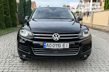 Внедорожник / Кроссовер Volkswagen Touareg 2013 в 