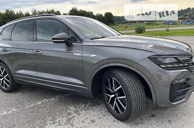 Внедорожник / Кроссовер Volkswagen Touareg 2020 в Киеве