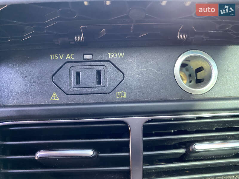 Внедорожник / Кроссовер Volkswagen Touareg 2011 в Ужгороде фото 32 Внедорожник / Кроссовер Volkswagen Touareg 2011 в Ужгороде