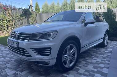 Позашляховик / Кросовер Volkswagen Touareg 2015 в Борисполі