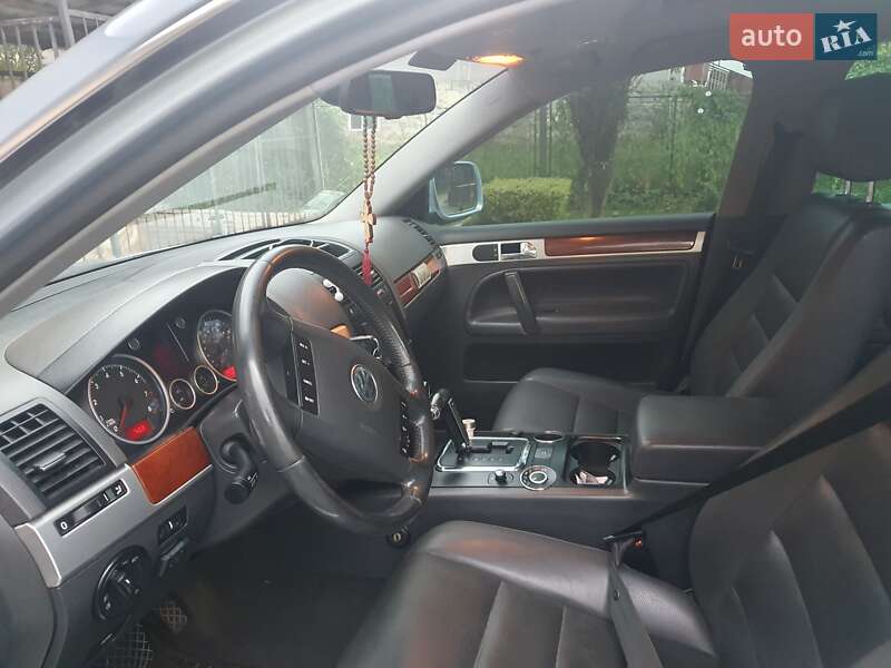 Внедорожник / Кроссовер Volkswagen Touareg 2006 в Надворной