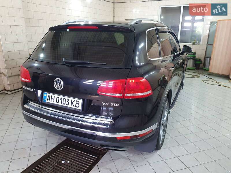 Позашляховик / Кросовер Volkswagen Touareg 2014 в Краматорську