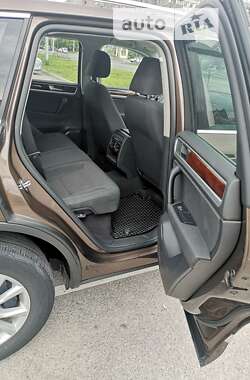 Внедорожник / Кроссовер Volkswagen Touareg 2013 в 