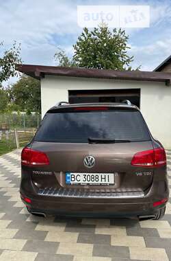 Внедорожник / Кроссовер Volkswagen Touareg 2013 в Стрые