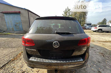 Позашляховик / Кросовер Volkswagen Touareg 2011 в 