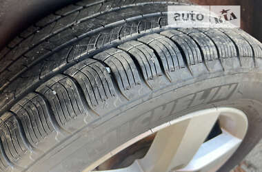 Позашляховик / Кросовер Volkswagen Touareg 2011 в 